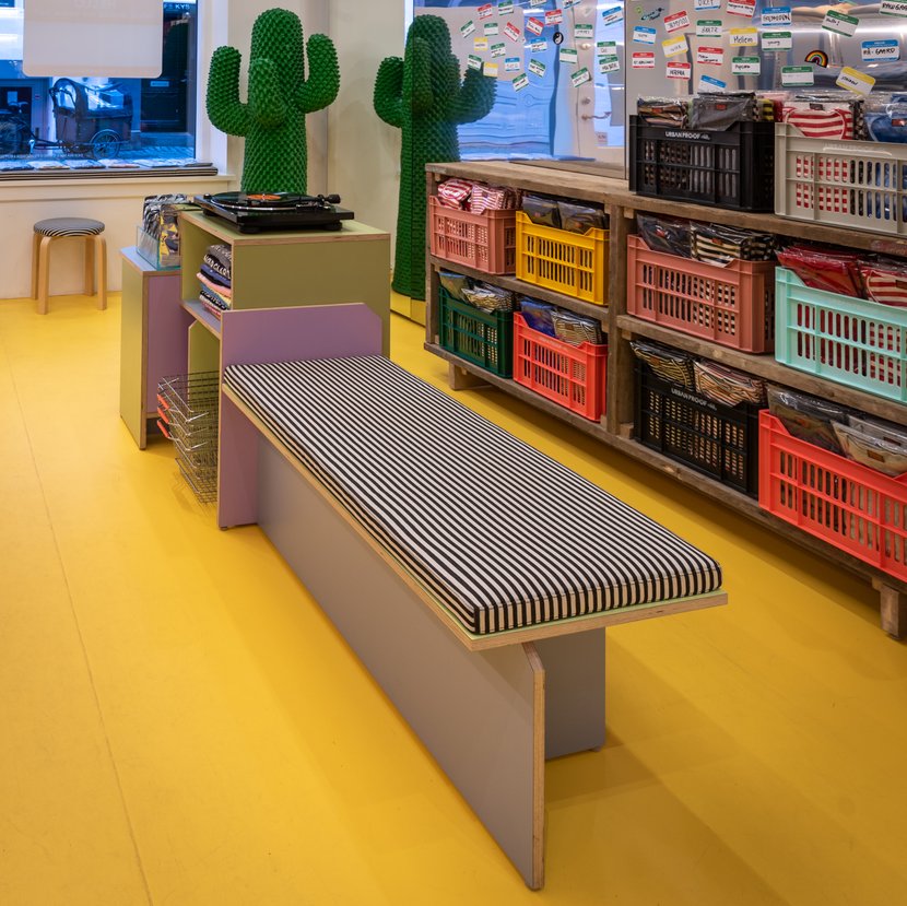Specialdesignet inventar til Mads Nørgaard Teen butik i København